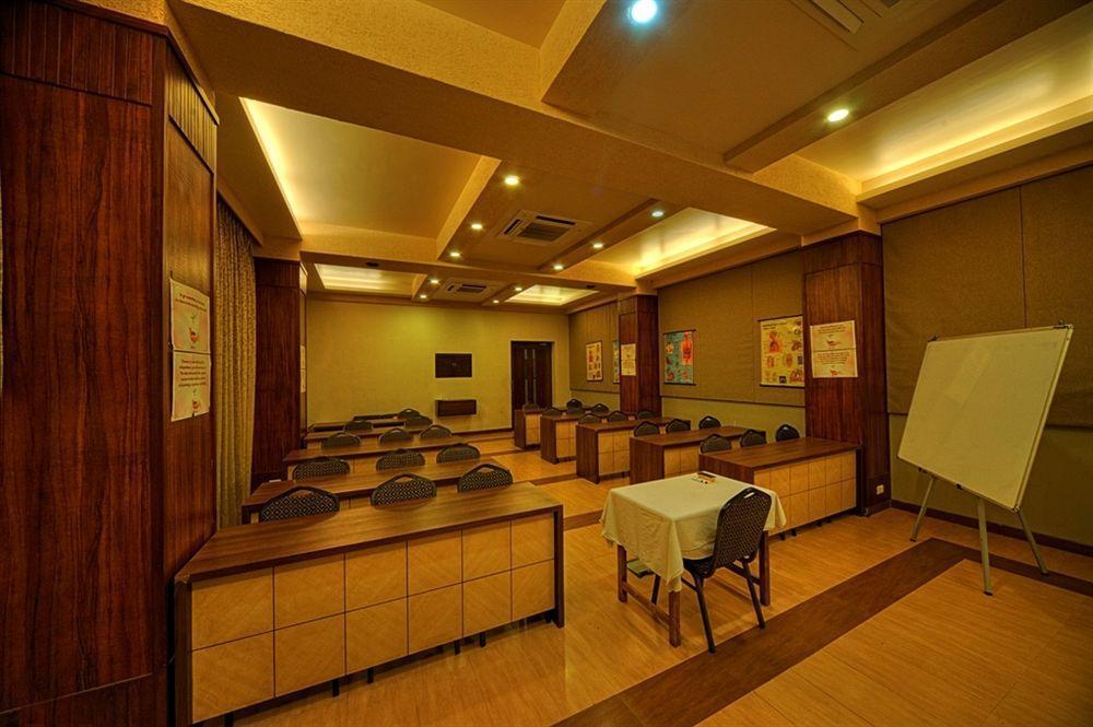 Zaras Resort Khandala Lonavala Luaran gambar